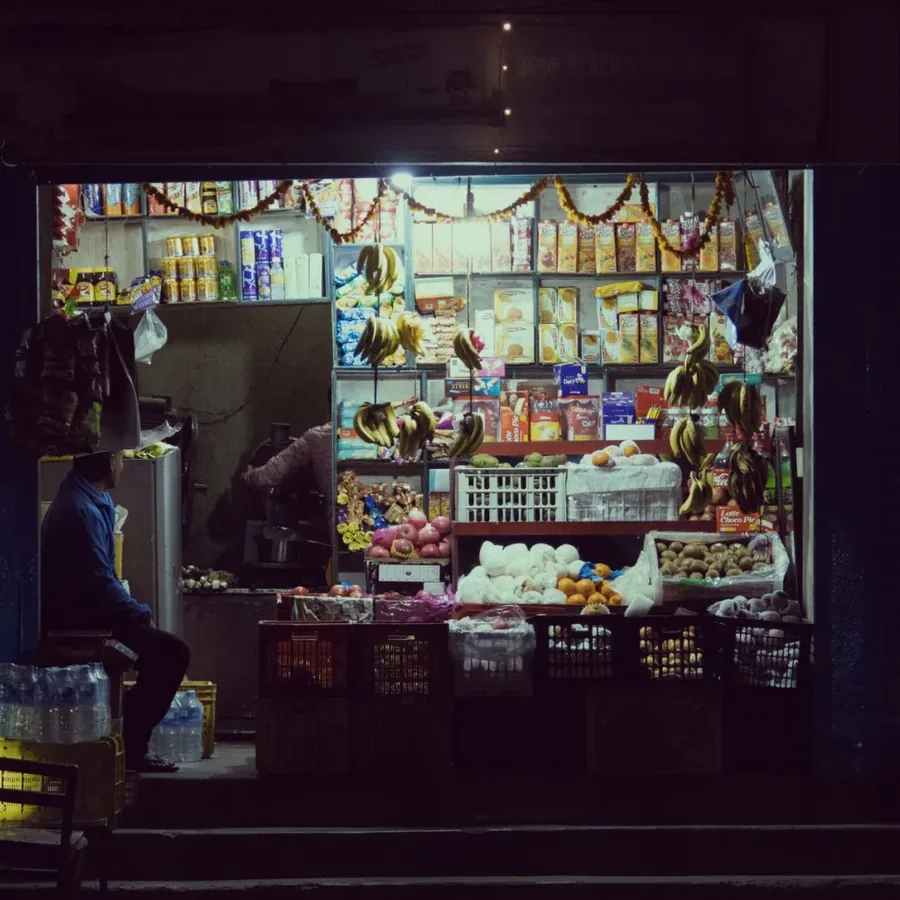 Kệ bánh kẹo, snack